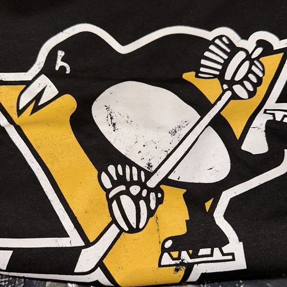 New Distressed Logo LS Tee Pittsburgh Penguins - Picture 4 of 4